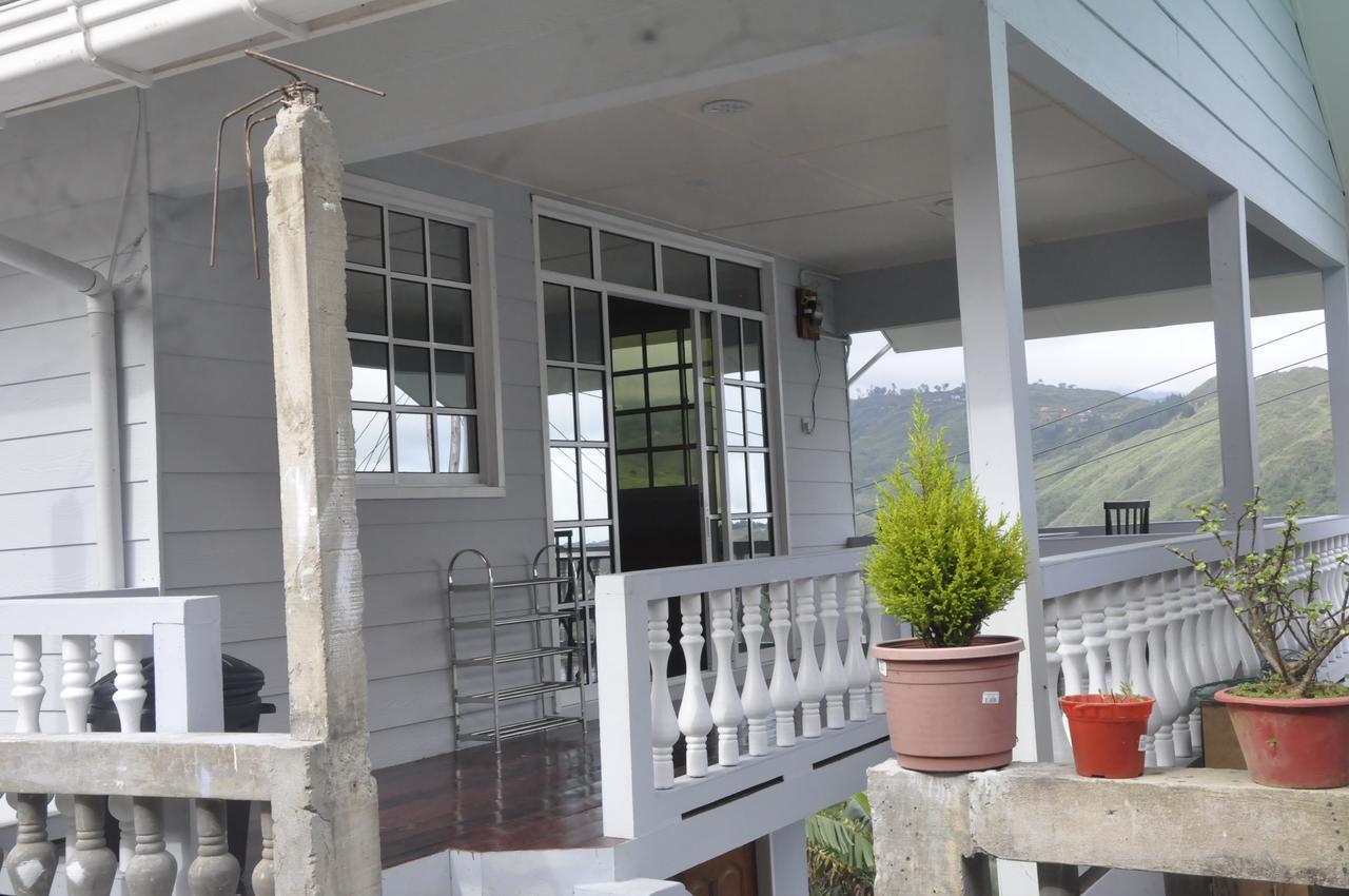 Azrien Homestay Kundasang Exterior photo